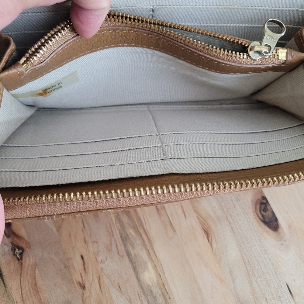 Zip-around Tan Leather Wallet With Gold Tone Zipper And Bow, See by Chloe - Picture 7 of 10